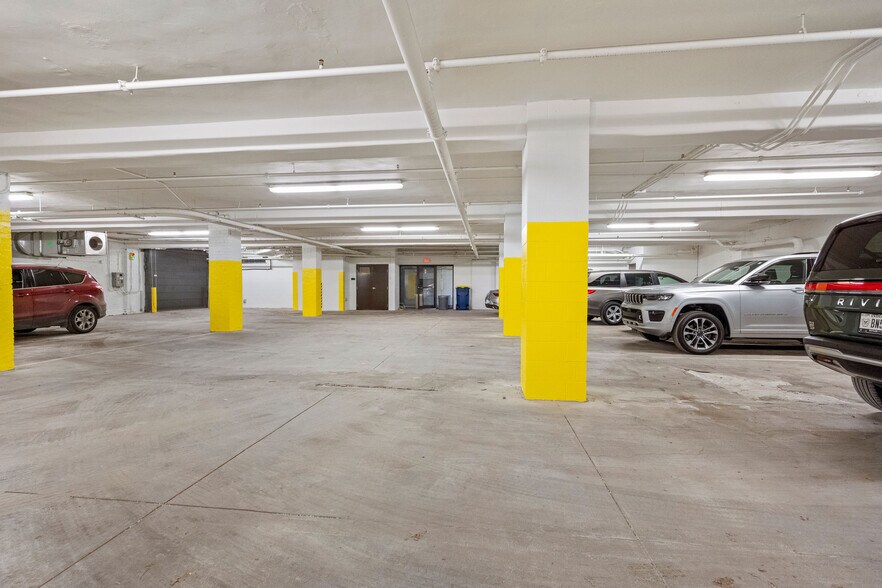 More Photos Of 241 N Pennsylvania St, Indianapolis Loft Creative Space For Lease