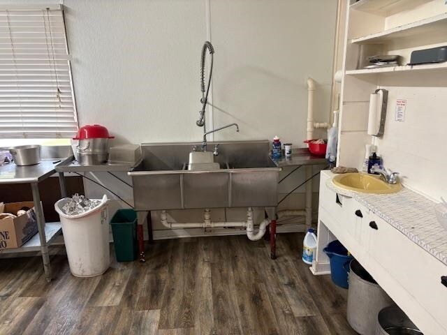 More Photos Of 5112 S Jackson Hwy, Horse Cave Restaurant For Sale