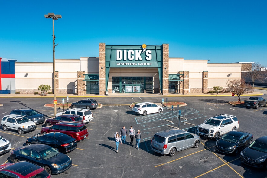 Primary Photo Of 951 E Lewis and Clark Pky, Clarksville Unknown For Lease