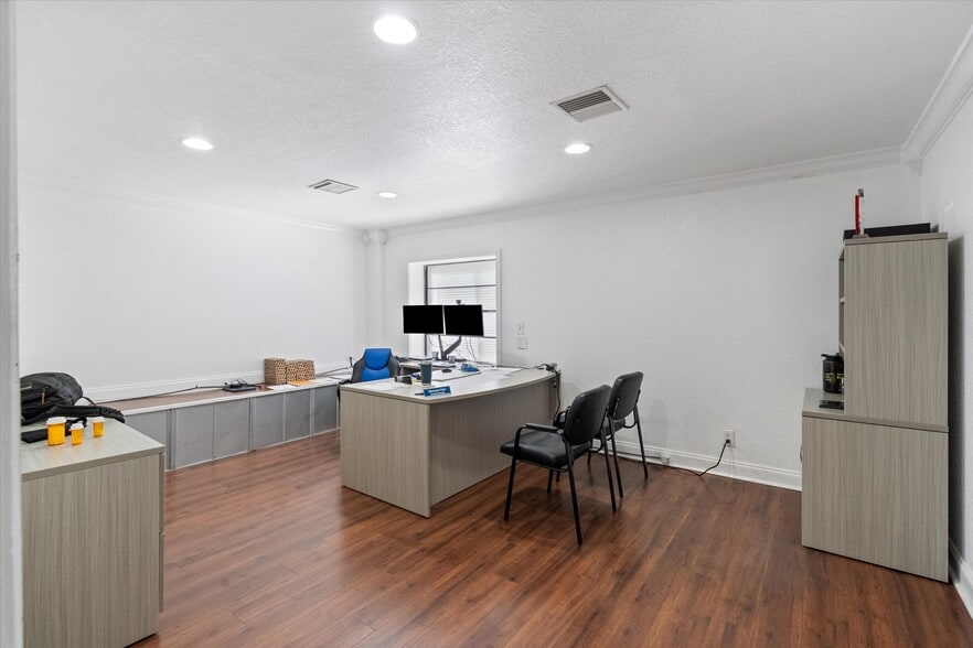 More Photos Of 120 Southridge Rd, Delray Beach Warehouse For Sale