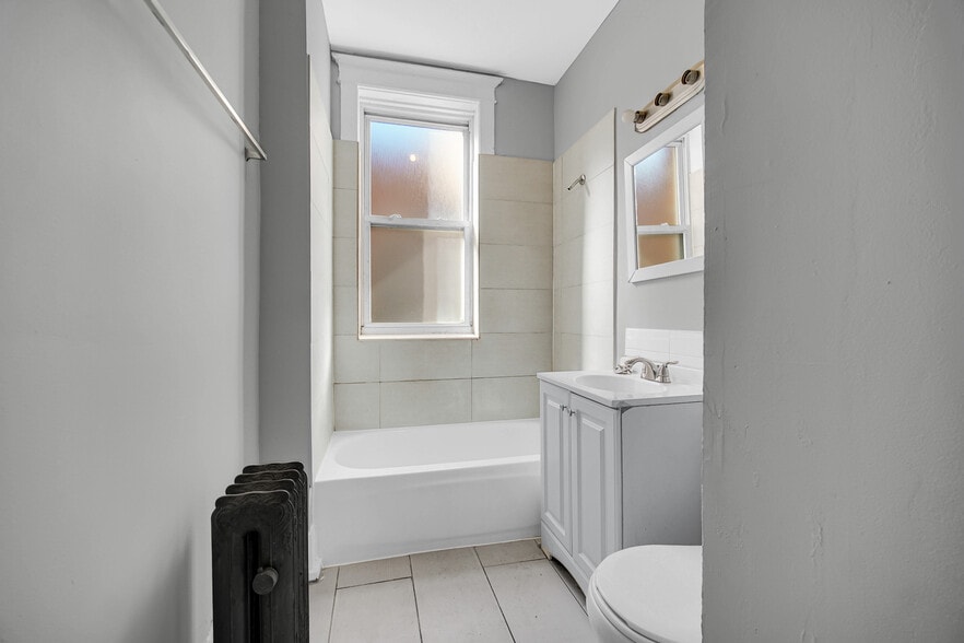 More Photos Of 4533-4547 S Calumet Ave, Chicago Apartments For Sale