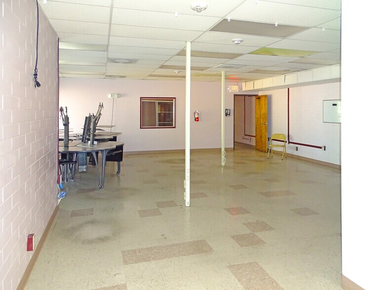 More Photos Of 14480 SW Jenkins Rd, Beaverton Flex For Sale