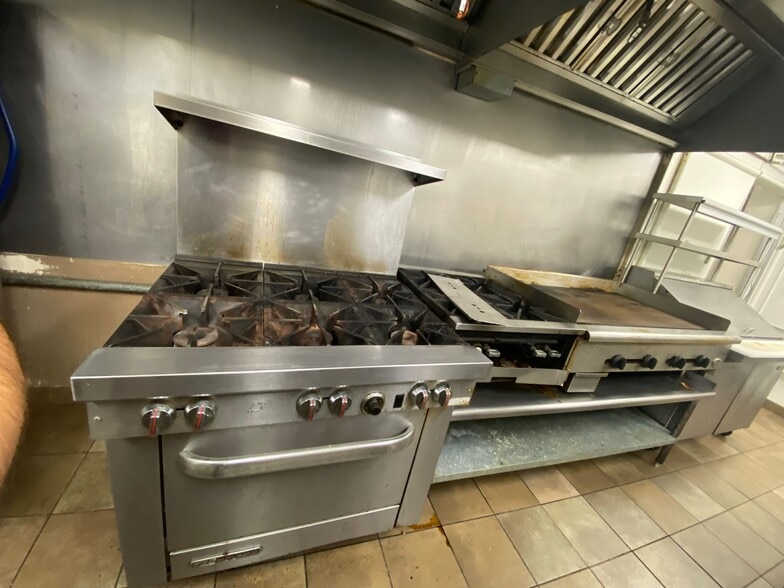 More Photos Of 2401 Port Neches Ave, Port Neches Restaurant For Sale