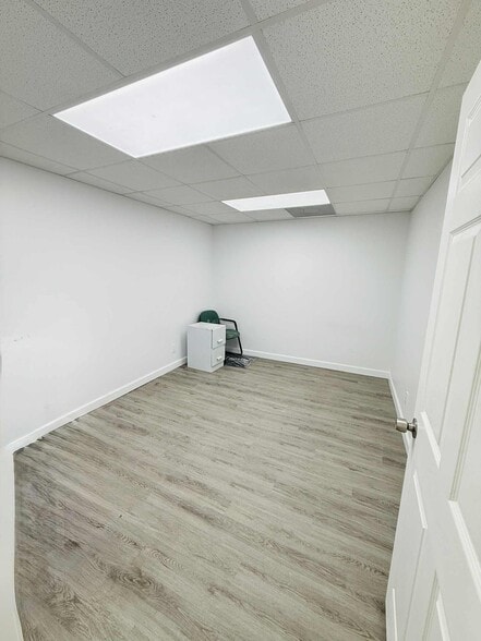 More Photos Of 1117 Saint Andrews Blvd, Panama City Industrial For Sale