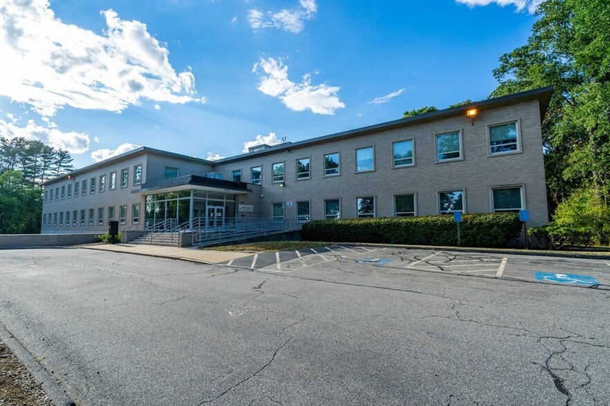 Primary Photo Of 141 Mansion Dr, Walpole Office For Sale