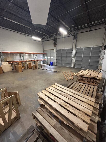 More Photos Of 2290-2292 Industrial Hwy, York Storefront Retail Office For Lease