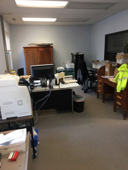 More Photos Of 8447 44th Pl, Lyons Service For Sale