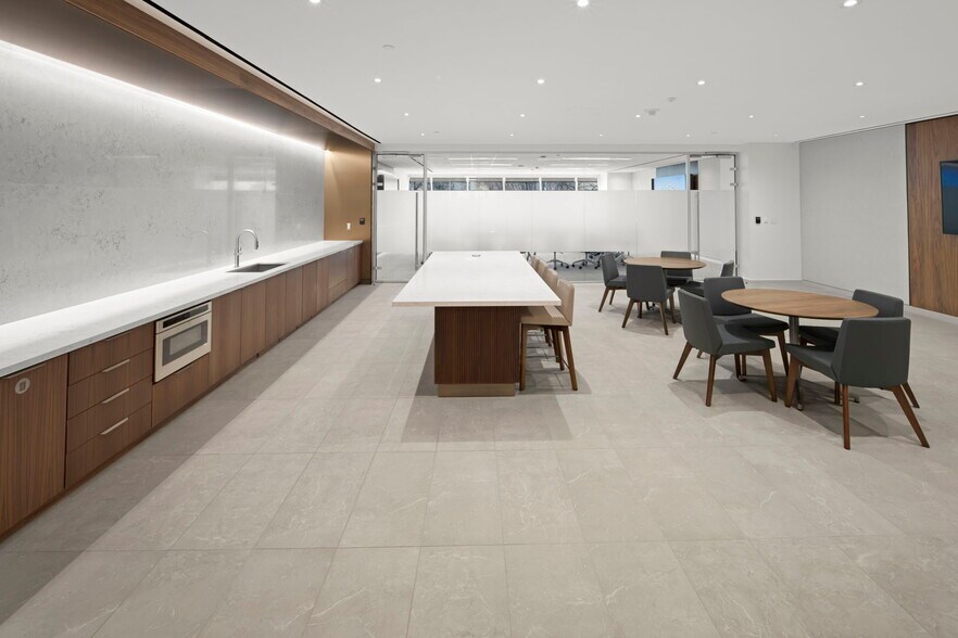 More Photos Of 3101 Wilson Blvd, Arlington Coworking Space