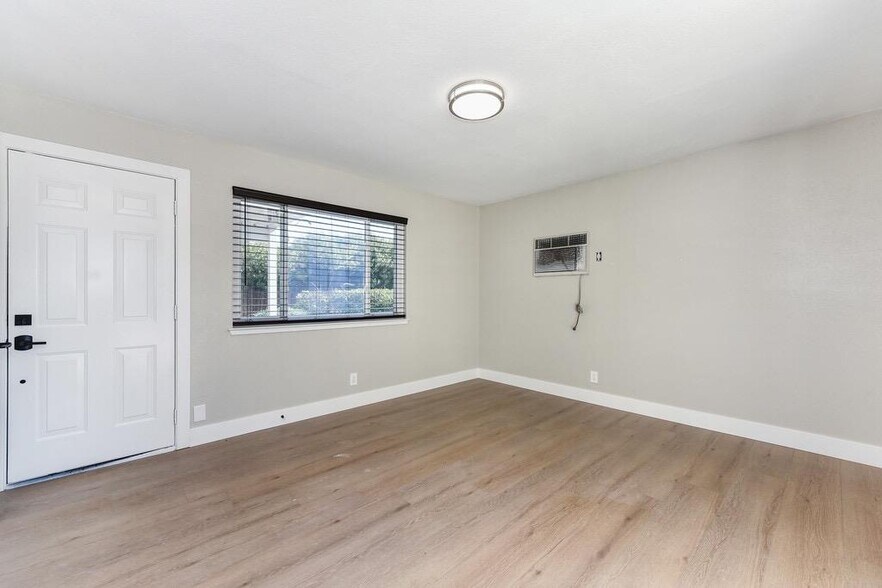 More Photos Of 5364 Garfield Ave, Sacramento Apartments For Sale