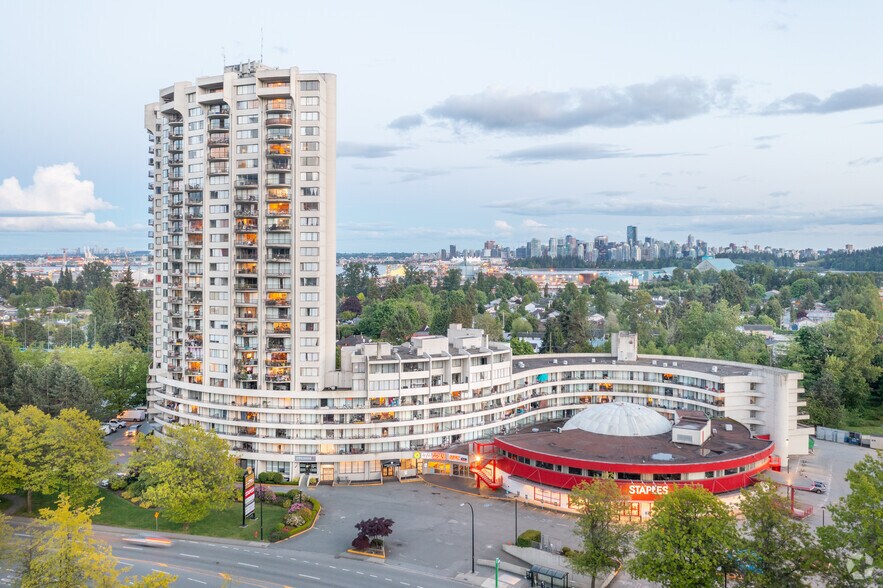 Primary Photo Of 1959-1999 Marine Dr, North Vancouver Apartments For Lease