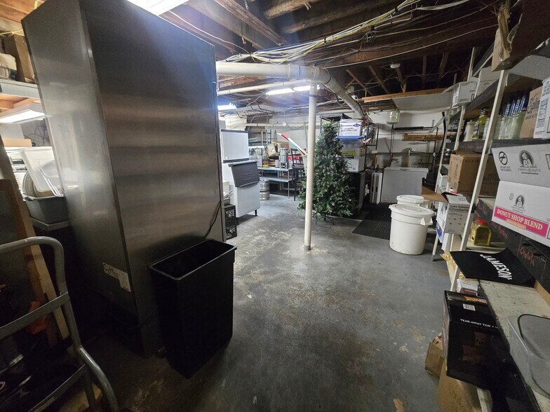 More Photos Of 48 School St, Lincoln Restaurant For Sale