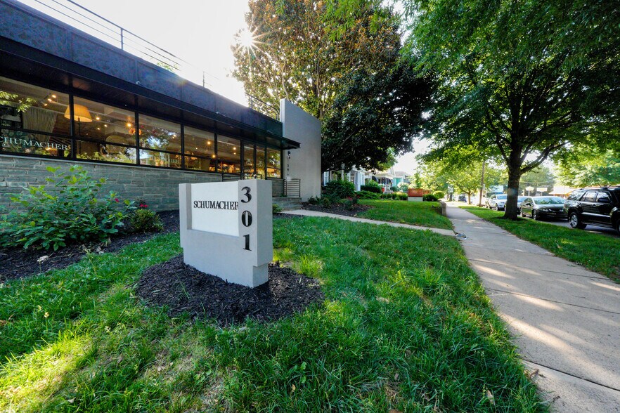 More Photos Of 301 East Blvd, Charlotte Storefront Retail Office For Sale