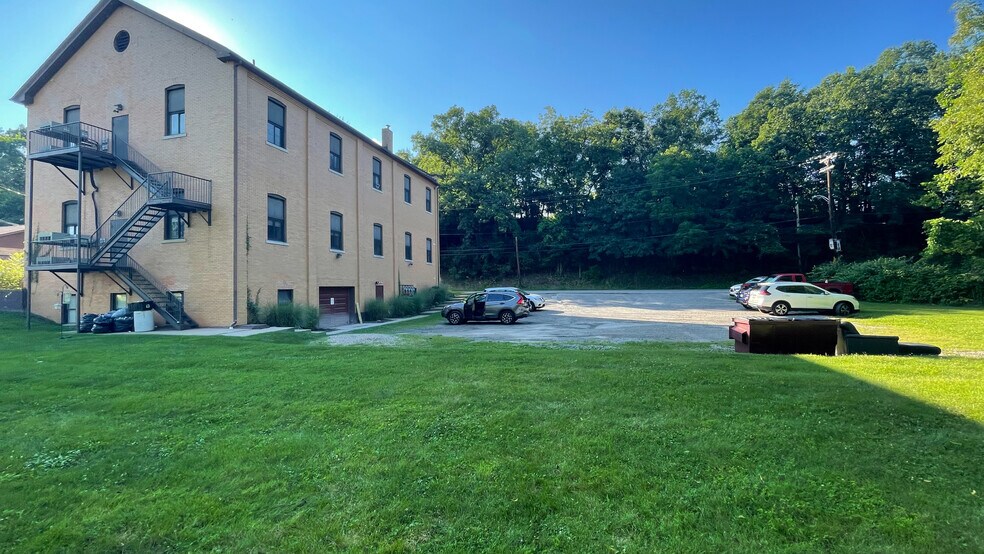 More Photos Of 7621 Noblestown Rd, Mc Donald Apartments For Sale