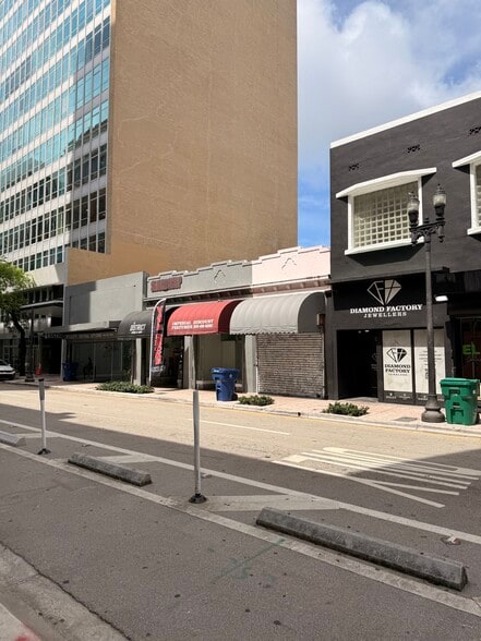 More Photos Of 26-32 NE 1st Ave, Miami Storefront For Sale