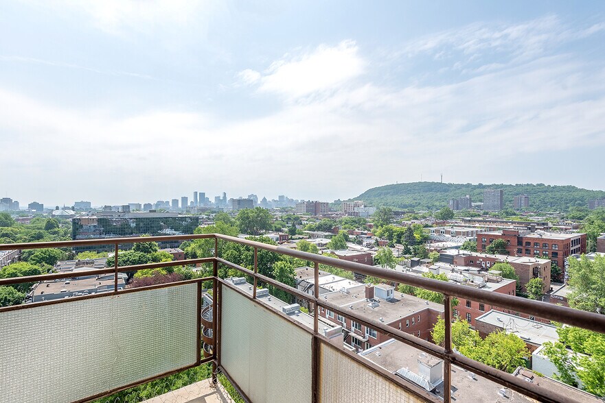 More Photos Of 250 Boul Saint-Joseph E, Montréal Apartments For Sale