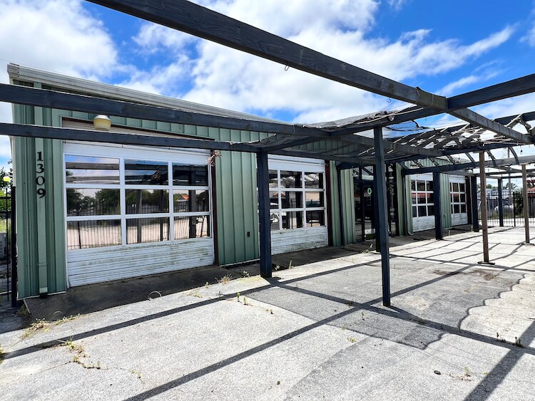 More Photos Of 1309 Old Cherry Point Rd, New Bern Light Manufacturing For Sale