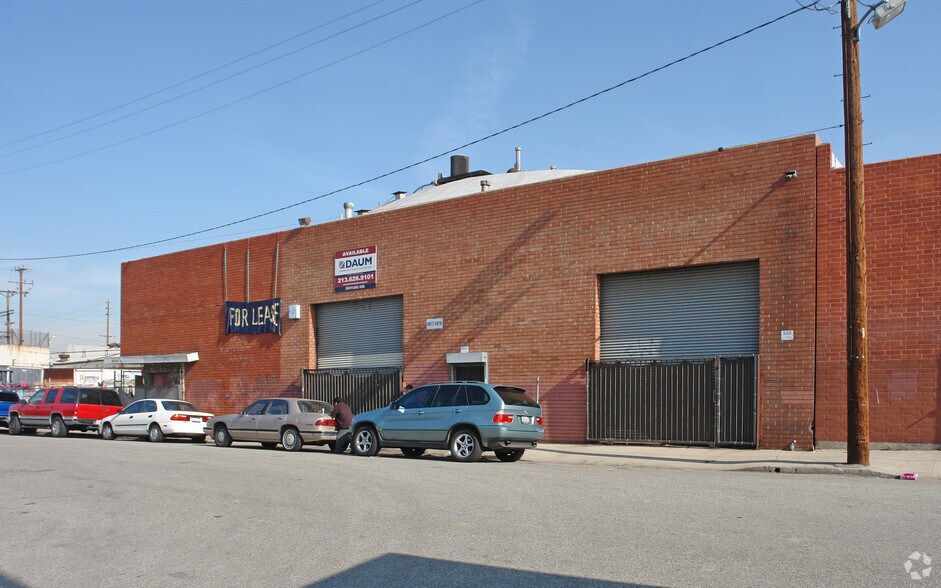 More Photos Of 1617-1619 E Adams Blvd, Los Angeles Warehouse For Lease