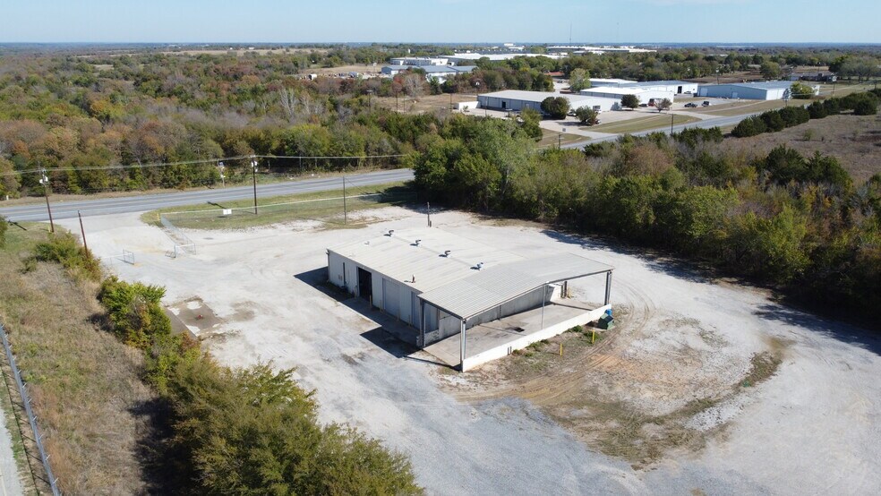 More Photos Of 2300 Texoma Dr, Denison Industrial For Lease