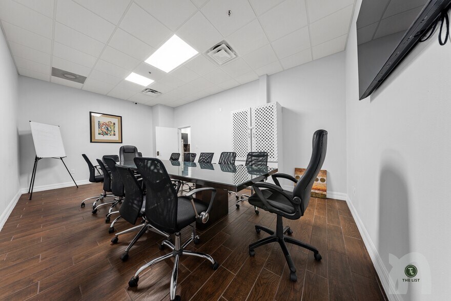 More Photos Of 7362 Futures Dr, Orlando Coworking Space