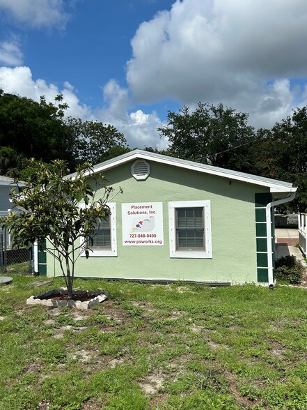 Primary Photo Of 6511 Main St, New Port Richey Office For Sale