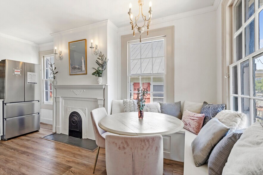 More Photos Of 782 Water St, Biloxi Office For Sale