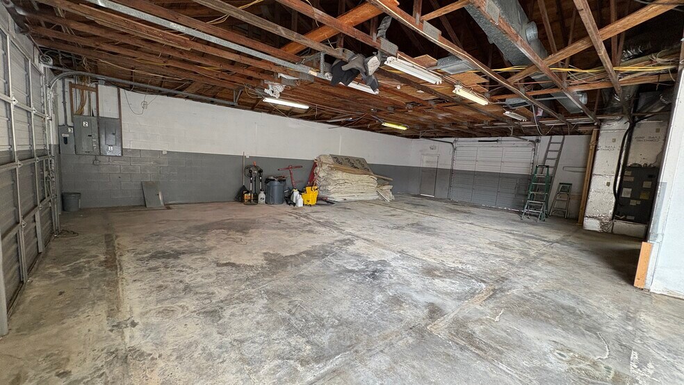 More Photos Of 7906 Leo Kidd Ave, Port Richey Warehouse For Sale