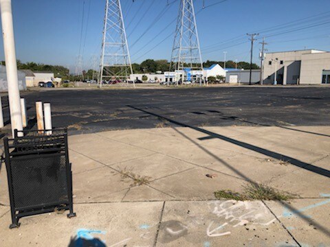 More Photos Of 5324 Dixie Hwy, Louisville Auto Dealership For Sale