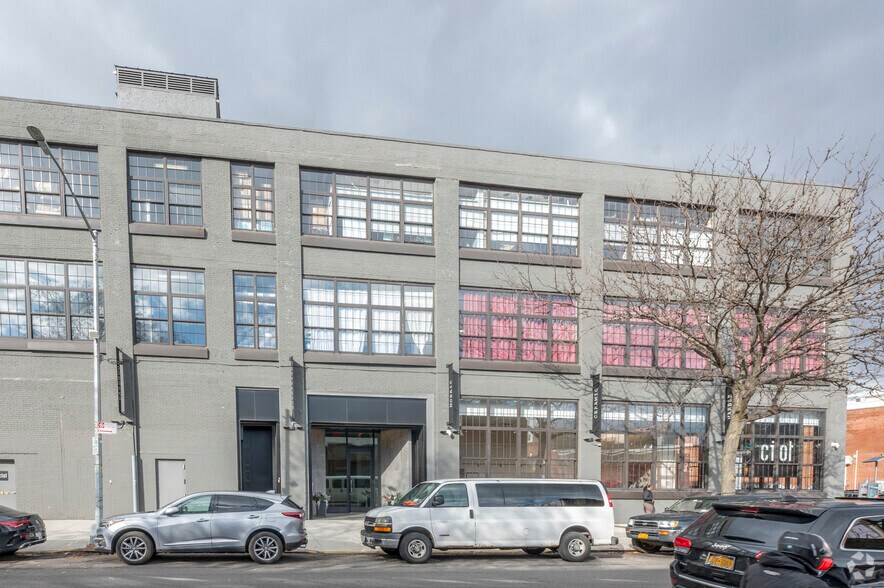 More Photos Of 169 54th St, Brooklyn Warehouse For Lease