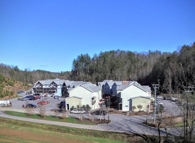 More Photos Of 849 Glades Rd, Gatlinburg Specialty For Sale