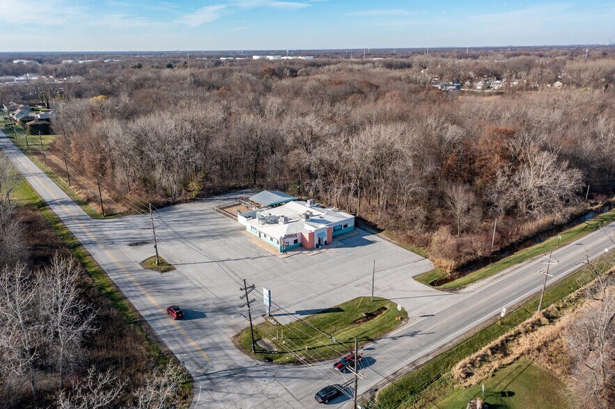 More Photos Of 840 S Broad St, Griffith Restaurant For Sale