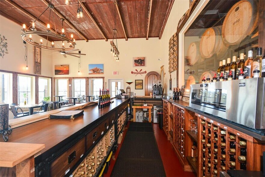 More Photos Of 119 Inland Dr, Talking Rock Winery Vineyard For Sale