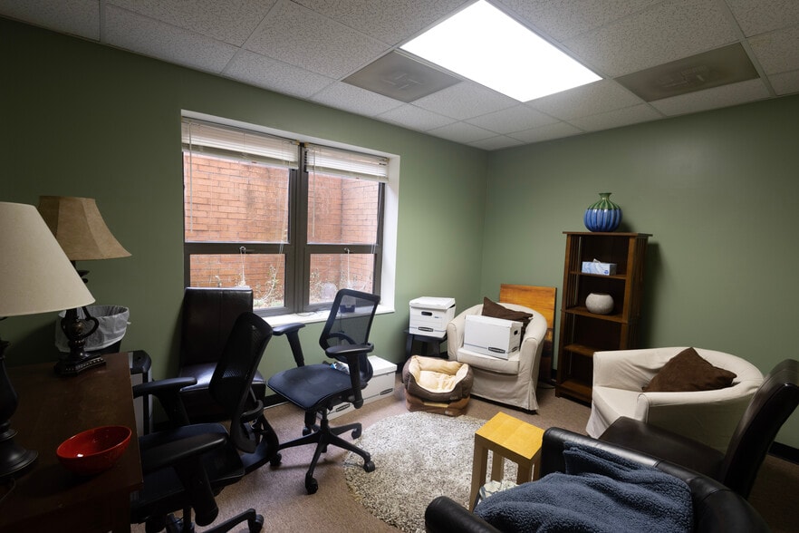 More Photos Of 14377-14389 Hereford Rd, Woodbridge Medical For Sale