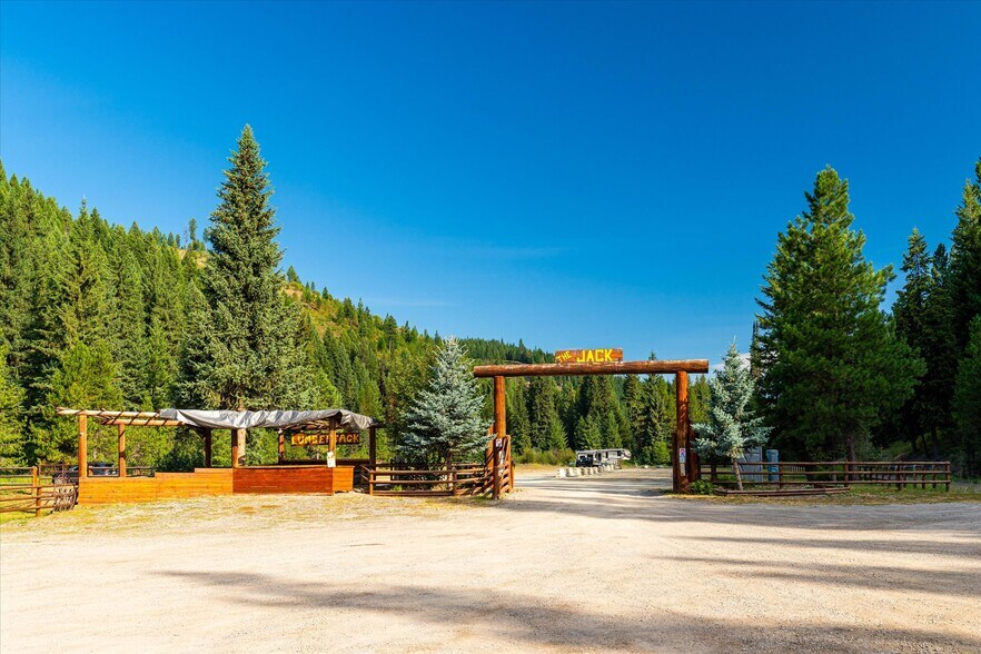 More Photos Of 7000 Graves Creek Rd, Lolo Bar For Sale