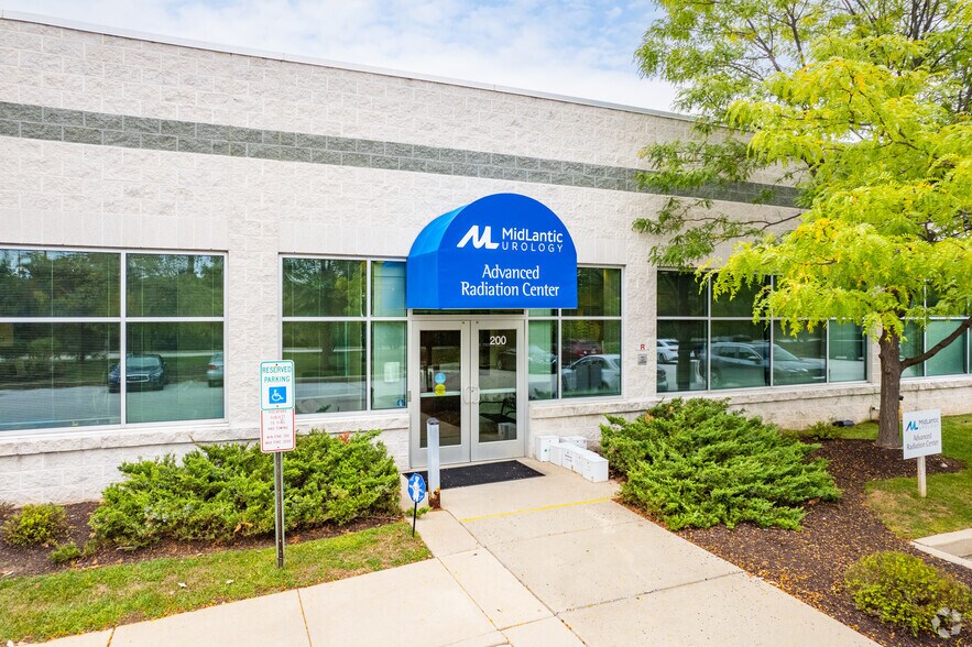 More Photos Of 400 Davis Dr, Plymouth Meeting Light Manufacturing For Lease