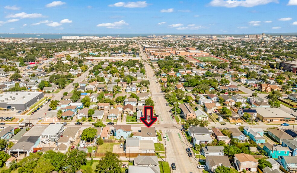 More Photos Of 4301 Avenue S, Galveston Storefront For Sale