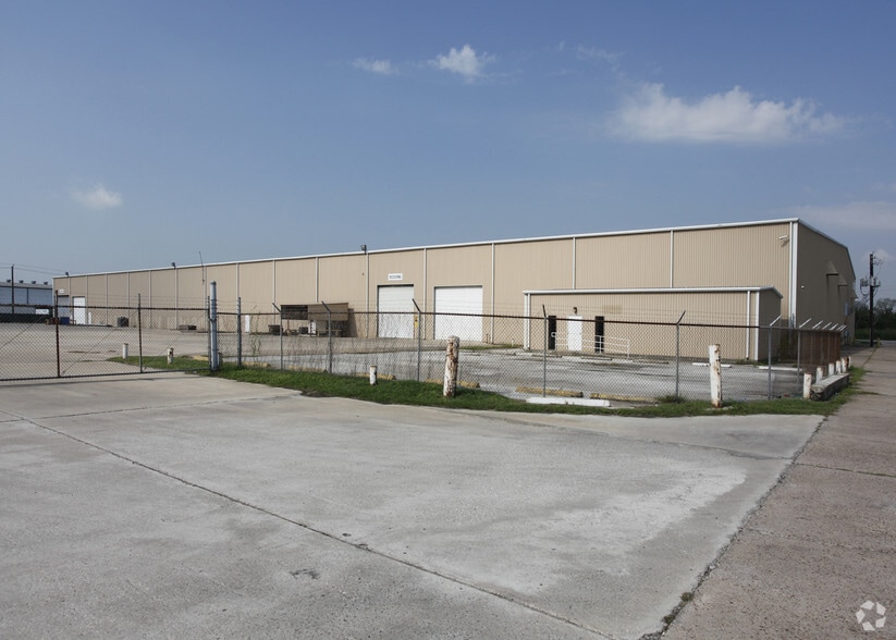 Primary Photo Of 4204 Fidelity St, Houston Warehouse For Lease