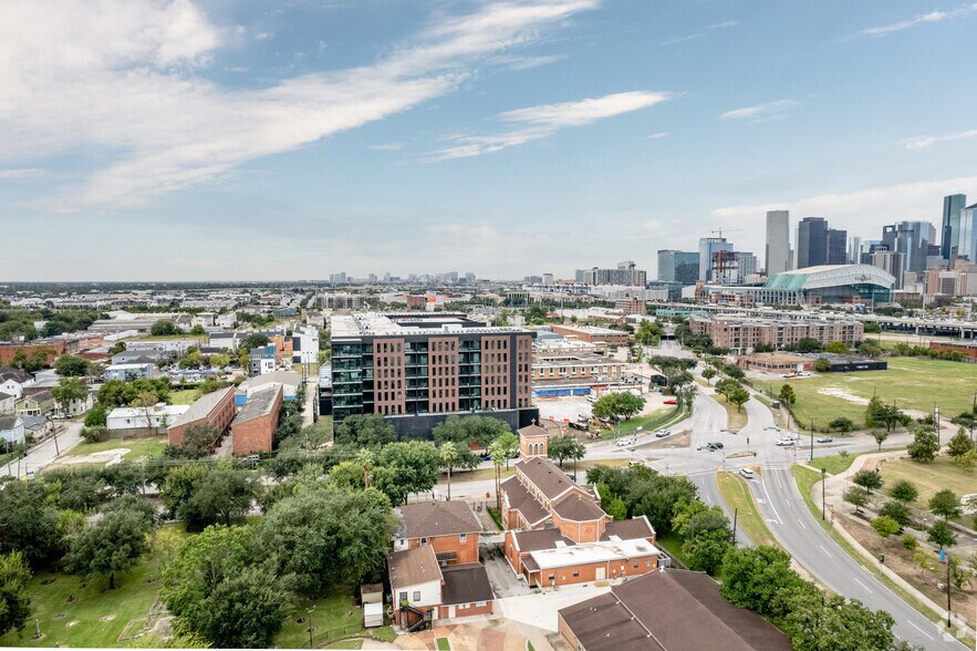 More Photos Of 2404 Navigation Blvd, Houston Apartments For Lease