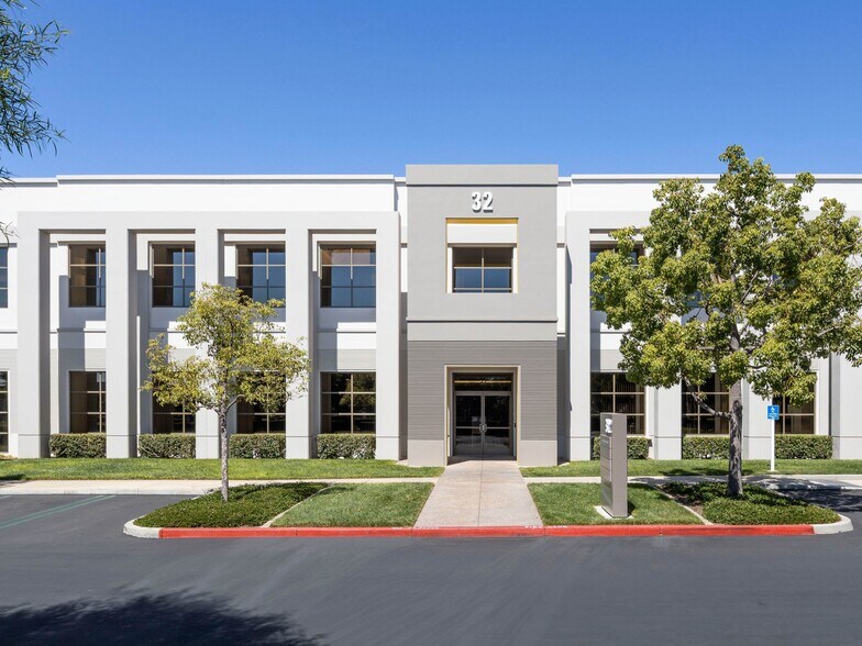 More Photos Of 46 Discovery, Irvine Unknown For Lease