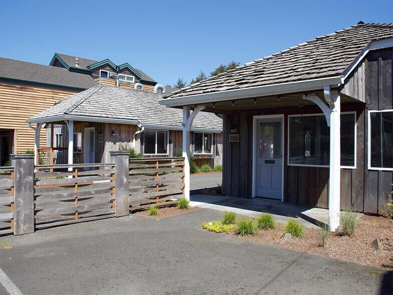 More Photos Of 1347 S Hemlock St, Cannon Beach Restaurant For Sale