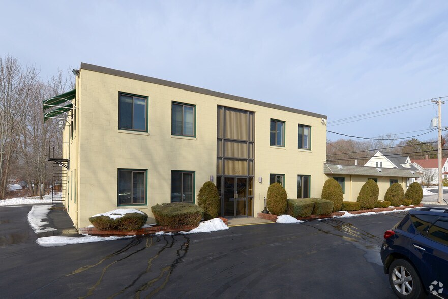 More Photos Of 168-170 South St, Plainville Office For Lease
