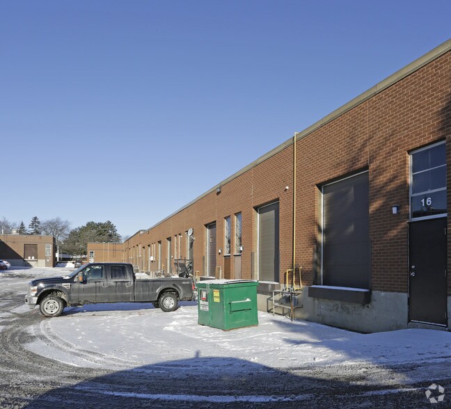 More Photos Of 3120 Glen Erin Dr, Mississauga Light Distribution For Lease