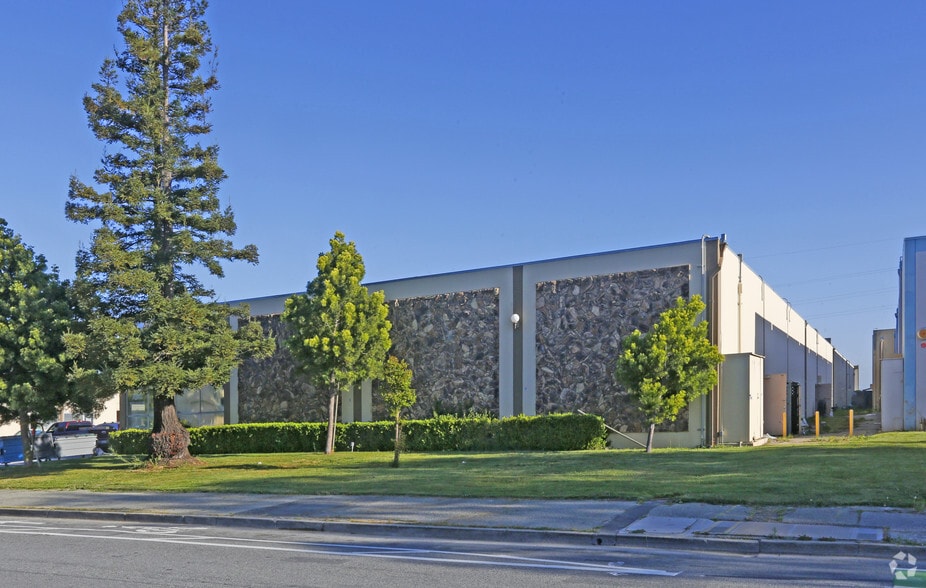Primary Photo Of 3551 Haven Ave, Menlo Park Service For Lease