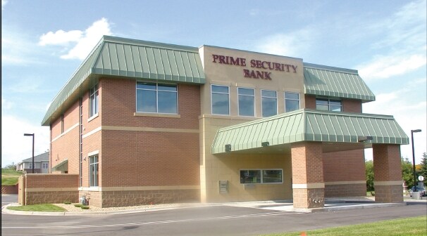 More Photos Of 1595 Thomas Center Dr, Eagan Bank For Lease