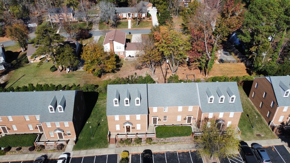 More Photos Of 3051-3057 S Church St, Burlington Office For Sale