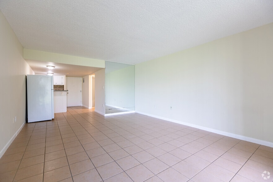 More Photos Of 750-770 NE 195th St, Miami Apartments For Sale