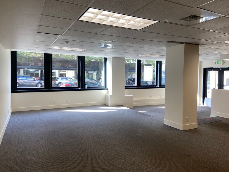 More Photos Of 105 E Holly St, Bellingham General Retail For Lease