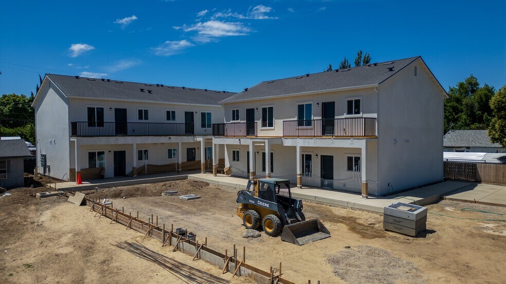 More Photos Of 40 W 13th St, Merced Apartments For Sale