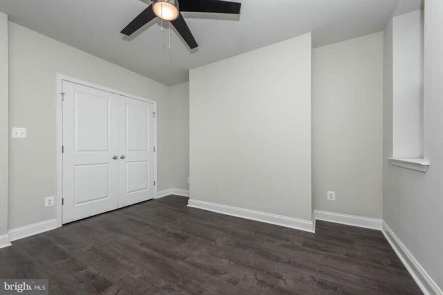 More Photos Of 400 N Patterson Park Ave, Baltimore Flex For Sale