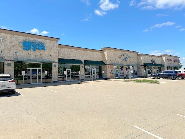 More Photos Of 1724 E Broad St, Mansfield Freestanding For Lease