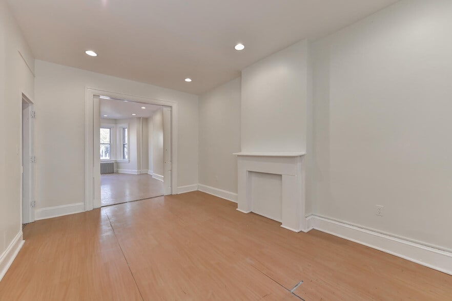 More Photos Of 1510 U St NW, Washington Storefront For Lease